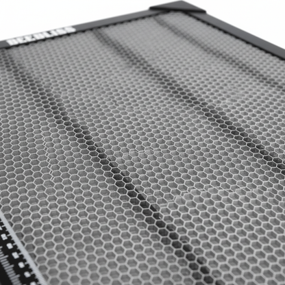 BEEBLISS Honeycomb Detail Shot